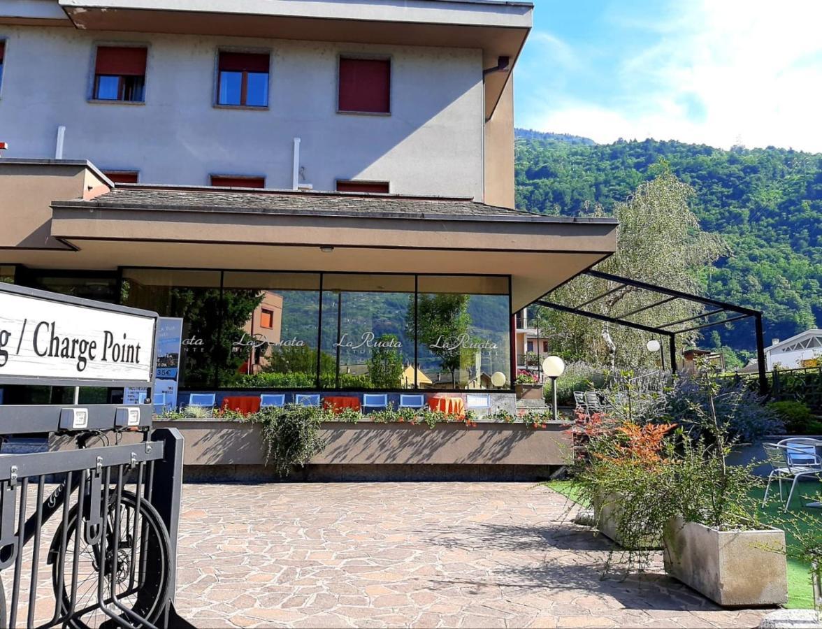 La Ruota Hotel Морбеньо Екстериор снимка