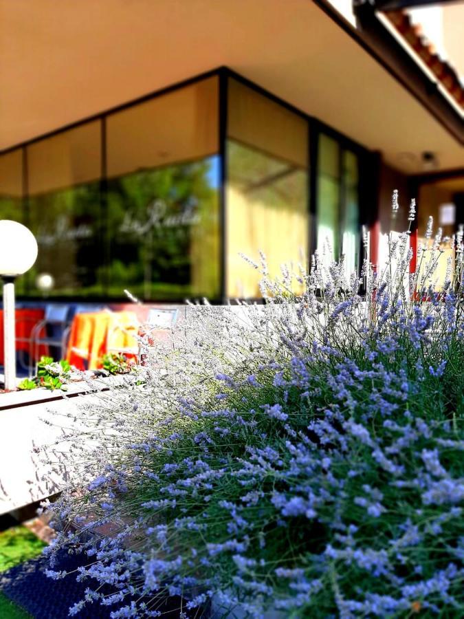 La Ruota Hotel Морбеньо Екстериор снимка